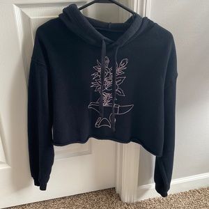 Doughnuts and Deadlifts black crop hoodie size small